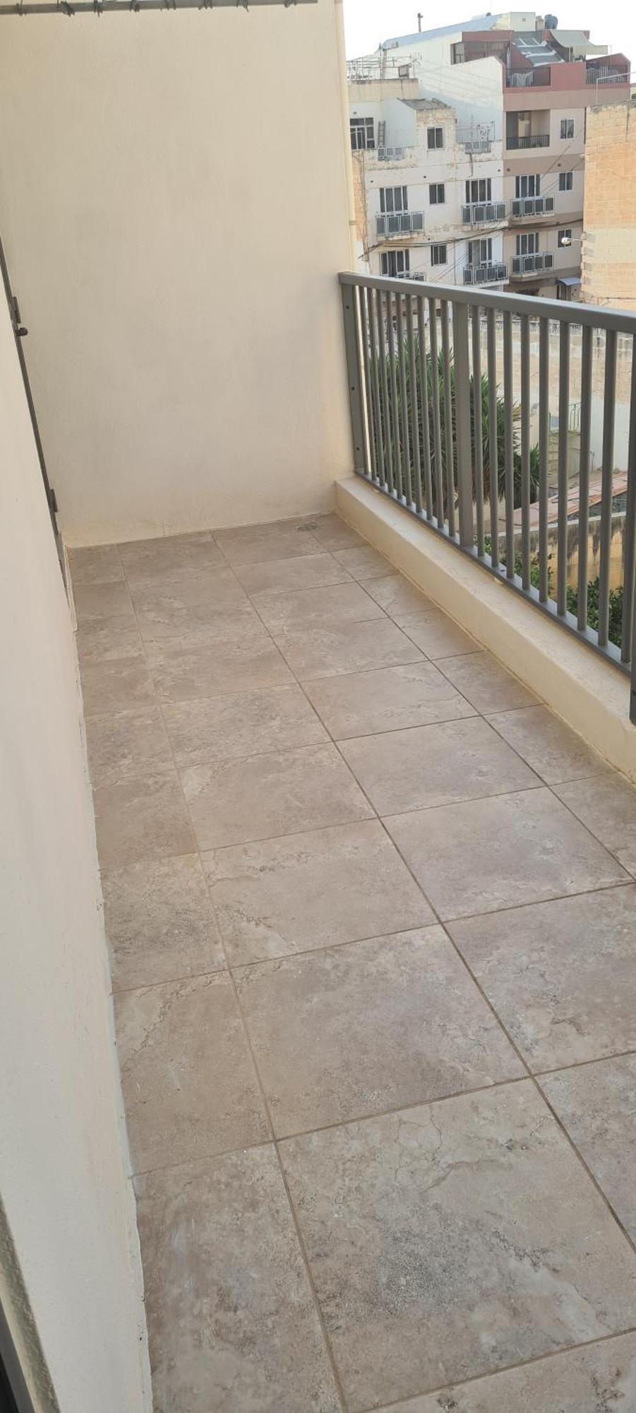 Large Apartment In Marsascala. Sleeps 6 Марсаскала Экстерьер фото